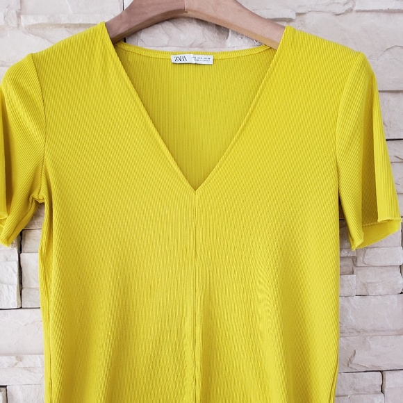 ZARA Top- V- Neck- YELLOW - Picture 1 of 4